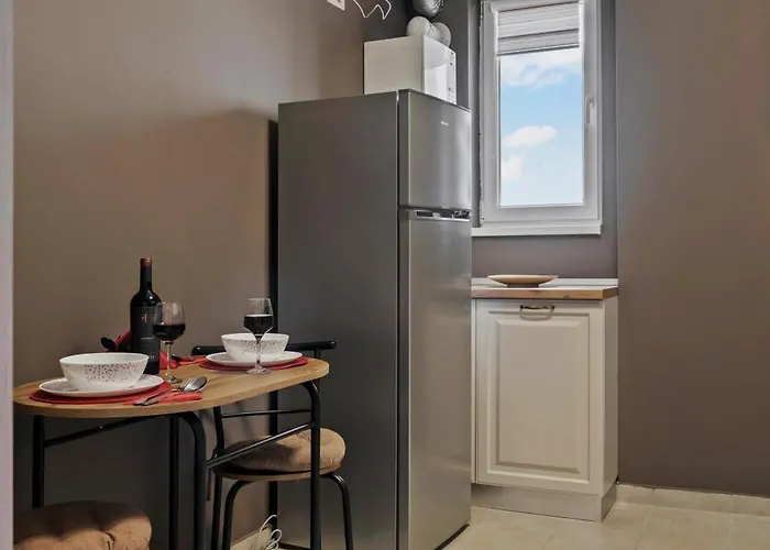 My Is Your Apartment *